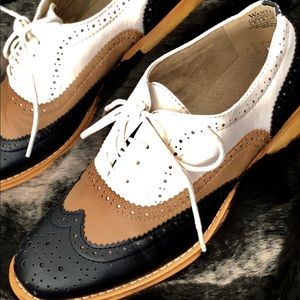 Gatsby Oxfords Size 8 Never Worn